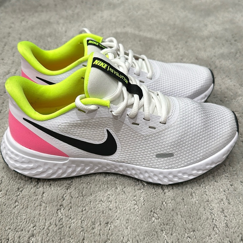 White and Pink Nike Revolution 5
